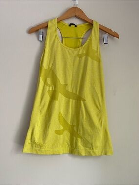 Oiselle Flyte Tank in yellow size medium